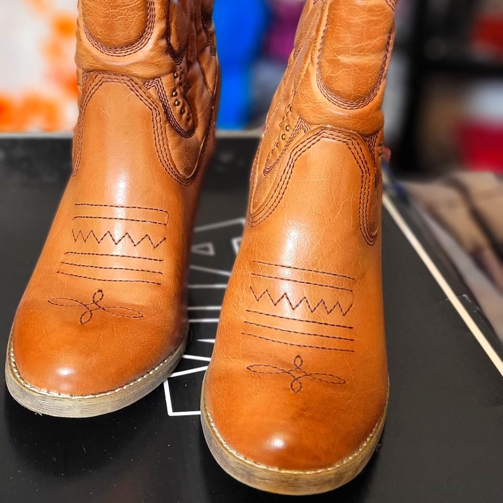🔥SuperHawt Brown Western Cowboy Style Boots!